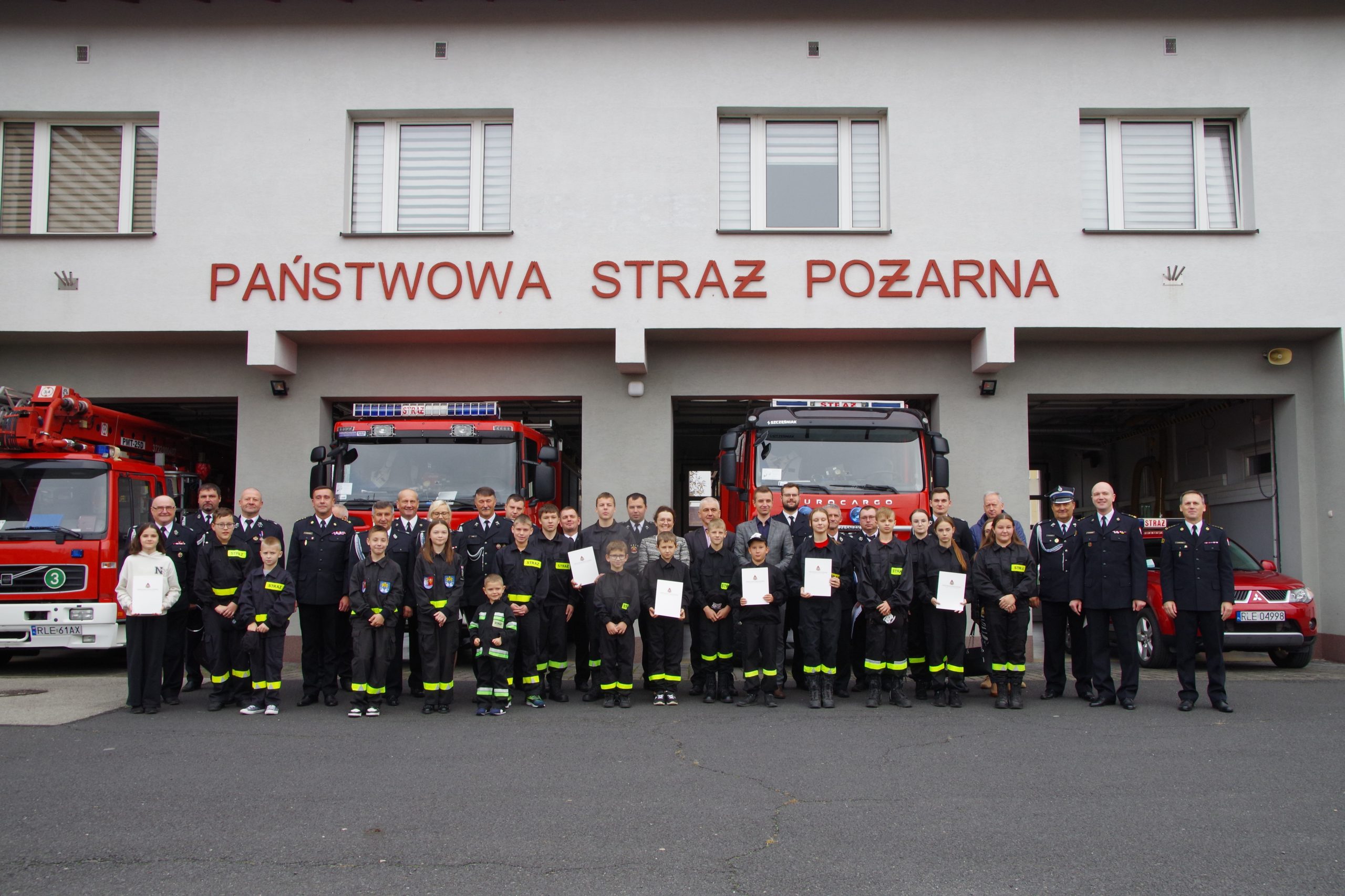 Wręczenie promes Młodzieżowym Drużynom Pożarniczym z powiatu leżajskiego