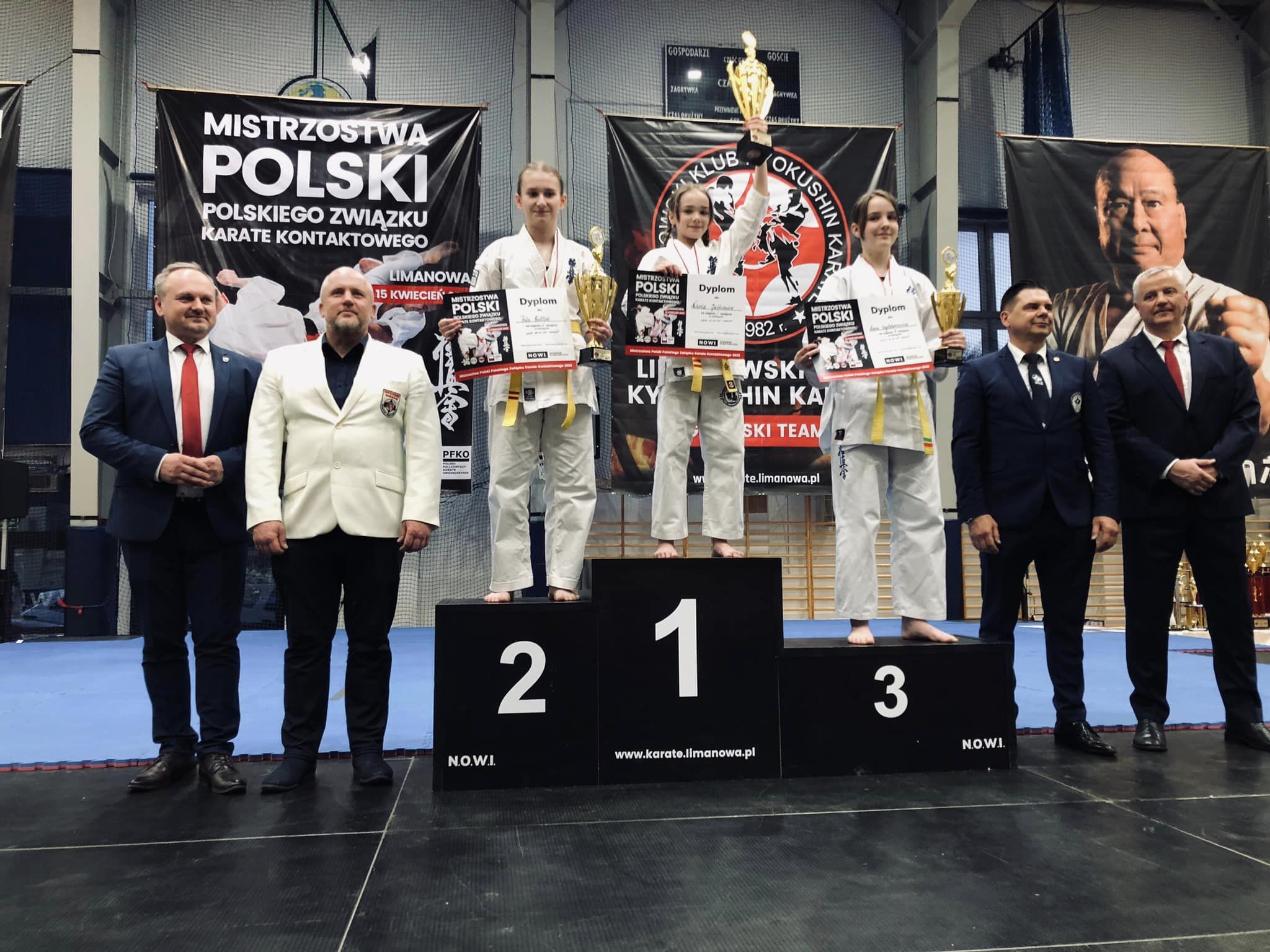 Medale dla zawodniczek LKKK na Mistrzostwach Polski Polskiego Związku Karate
