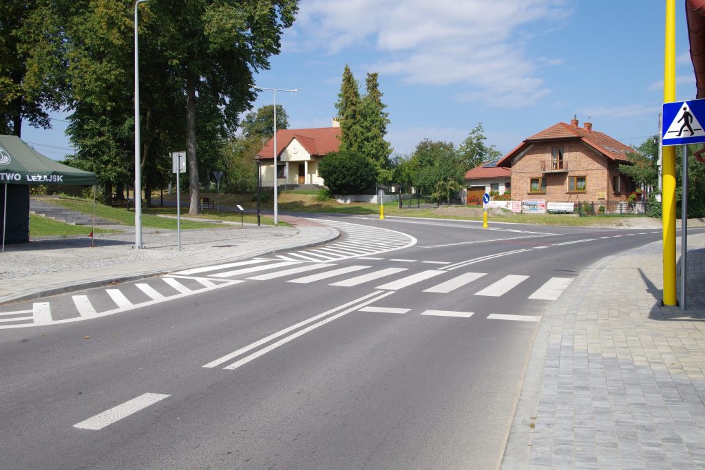 Zdjęcie inwestycji - zdjęcie wyremontowanej drogi